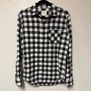 American Eagle Outfitters Black and White Plaid Men's Shirt size S. EUC